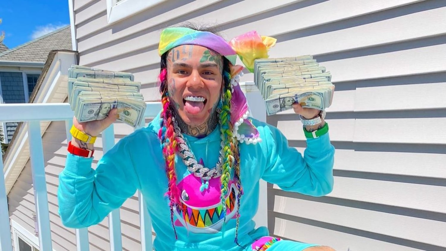 Tekashi 6ix9ine: Su impactante compromiso y contribuciones a las familias necesitadas 1 tekashi 6ix9ine su impactante compromiso y contribuciones a las familias necesitadas